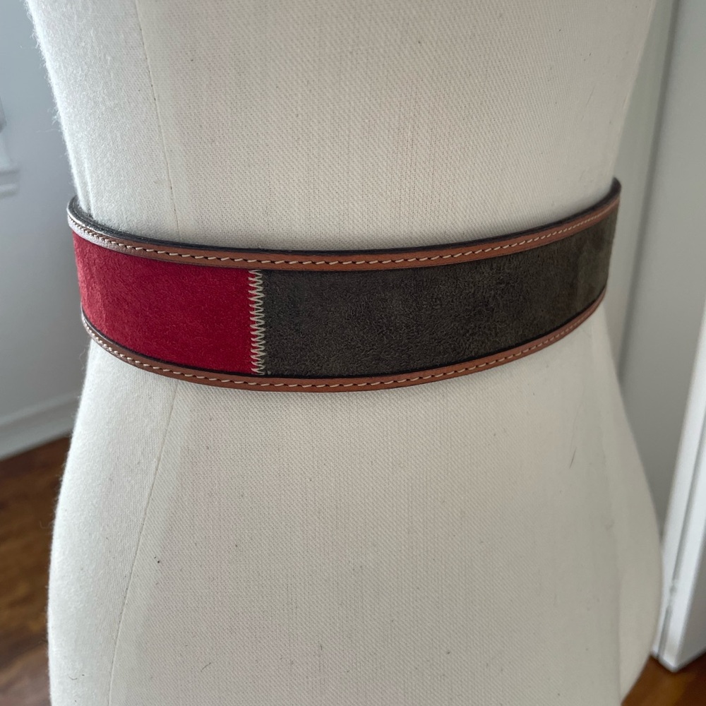 Women’s Two-Tone Suede and Leather Belt in Red & Navy - Picture 2 of 4
